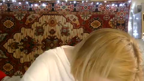 Elis online show from June 17, 11:22 am