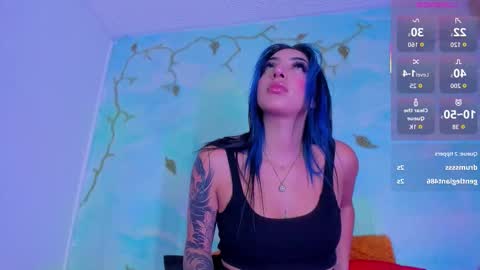 miss_evans_ online show from November 29, 7:23 am