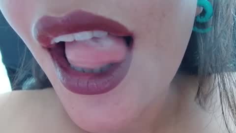 Miss Evoleth online show from June 25, 3:24 pm