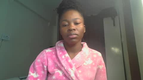 Miss Kiarrafit online show from November 21, 10:39 am