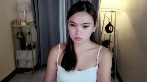 miss_kyrstyn online show from July 5, 3:40 pm