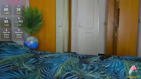 Laura online show from November 18, 9:54 am