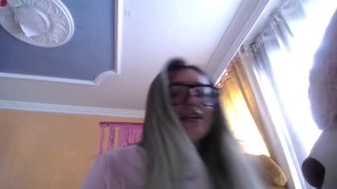 lilieth  online show from September 24, 7:02 pm