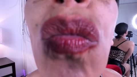 miss_milf_ online show from July 31, 10:44 pm