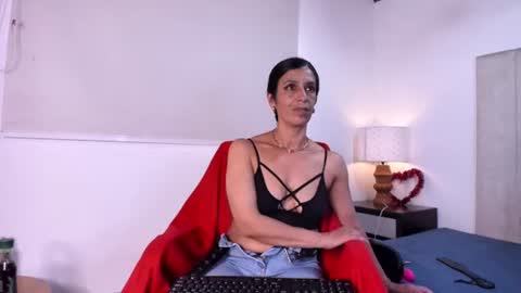 miss_milf_ online show from July 22, 8:32 pm