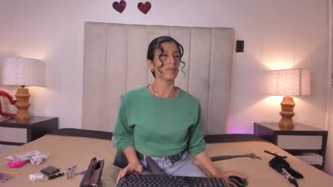 miss_milf_ online show from July 25, 8:27 pm