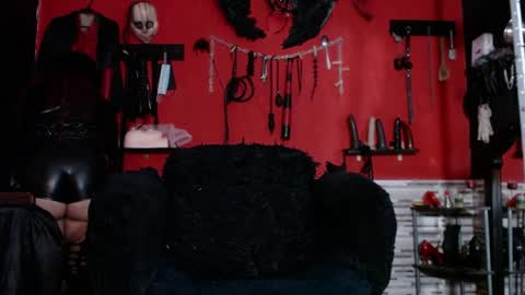 Mistress Miranda online show from April 28, 2:27 am