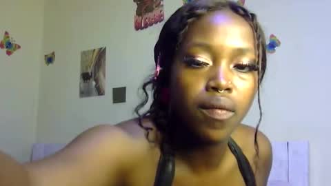 miss_sexyyy online show from February 4, 10:35 pm