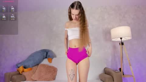 Spider girl Help me reach 10 likes online show from November 8, 9:36 am