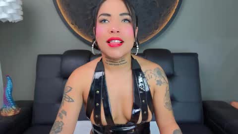 Vaiolette online show from March 12, 11:46 am