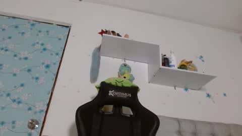 hanna    online show from January 15, 1:22 am