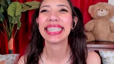 Snapshot of miss_veronica2 chatting on October 21, 1:59 pm Miss Veronica online show from October 21, 1:59 pm