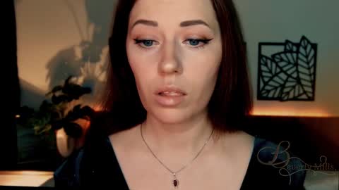 The divine Beverly online show from December 5, 10:33 am