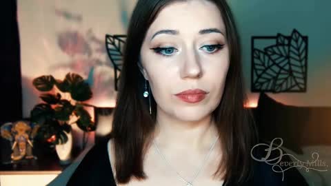 The divine Beverly online show from February 10, 5:52 pm