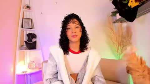 Sara Vanegas online show from August 4, 12:55 pm
