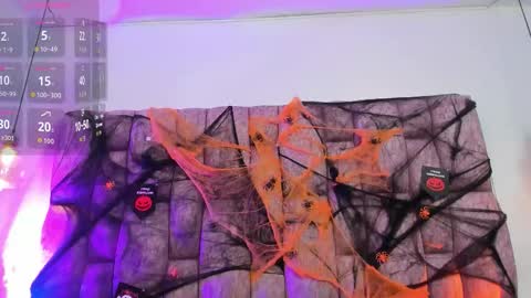 dahlia online show from October 23, 1:50 pm