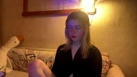 missedur online show from April 21, 6:04 pm