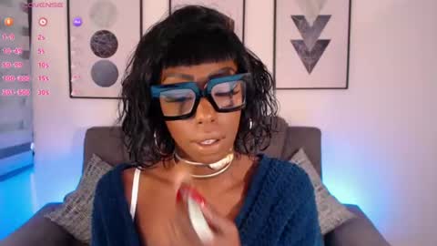 Emilie Diaz online show from August 4, 3:51 pm