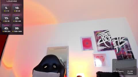 Annie online show from December 19, 2:12 am