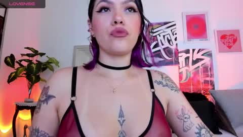 Annie online show from February 1, 2:47 am