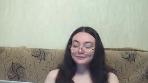 missis mona online show from March 7, 8:10 am