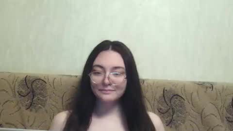 missis mona online show from April 1, 8:28 pm