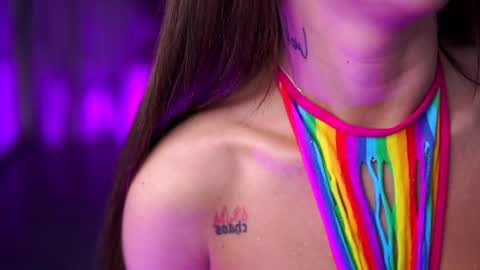 misskiarra online show from February 14, 5:19 am