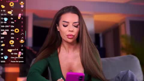 misskiarra online show from December 20, 6:06 am