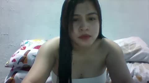 Snapshot of misskitty2xxx chatting on December 30, 3:23 pm Merry online show from December 30, 3:23 pm