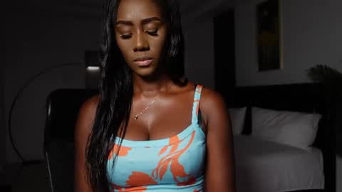 Miss K online show from August 4, 8:37 pm
