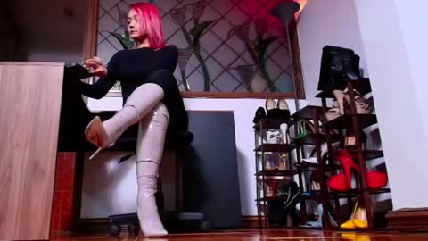 Im Valentina  online show from June 17, 2:46 am