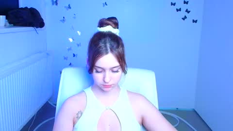 Mia online show from January 10, 12:43 pm