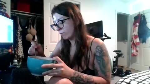 MissMona online show from June 17, 10:27 am