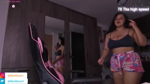 MissMoon online show from November 18, 1:39 am