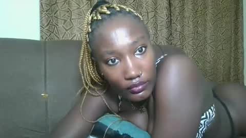 pretty gal online show from March 11, 7:38 pm