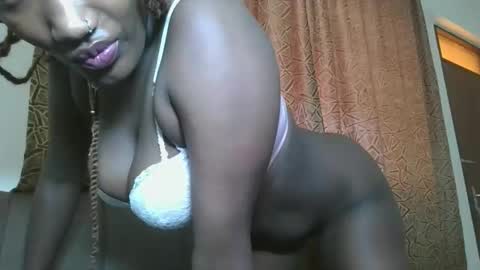 pretty gal online show from November 13, 8:02 am