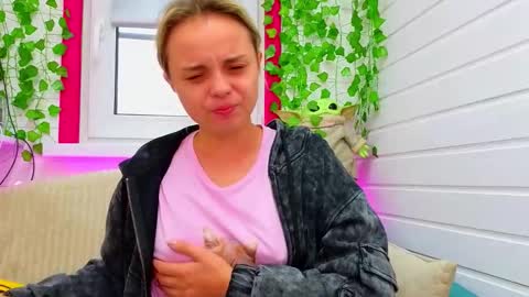 . online show from September 21, 6:23 am