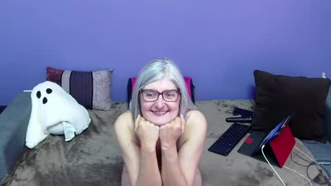 Miss Spooky Silverstacker online show from May 16, 12:13 am