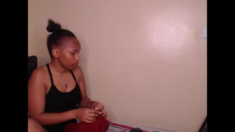 Snapshot of missthighsohmy chatting on September 24, 11:42 am missthighsohmy online show from September 24, 11:42 am