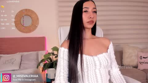 Snapshot of missvaleriaa chatting on January 12, 11:04 pm Valeria Davila online show from January 12, 11:04 pm