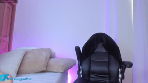 Snapshot of missvioleta_ chatting on January 24, 4:06 pm Violetta online show from January 24, 4:06 pm