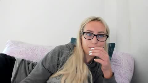 Missy matrix online show from May 19, 9:27 am