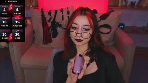 Marcelline online show from November 30, 11:14 am