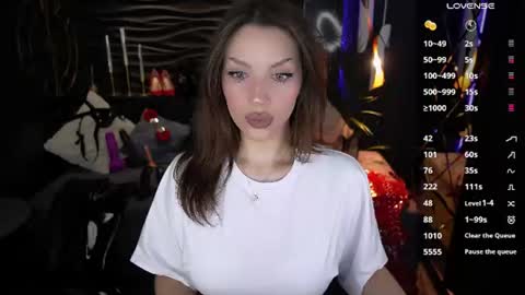 Darsy online show from June 23, 2:04 pm