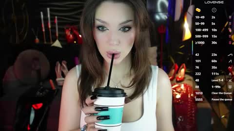 Darsy online show from February 25, 1:42 pm