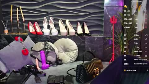 Darsy online show from October 20, 1:47 pm