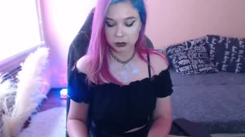 Miss Bailey online show from June 20, 1:47 pm