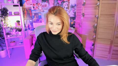 Snapshot of mistybarnes chatting on December 11, 8:47 am MistyBarnes NONUDE MODEL online show from December 11, 8:47 am