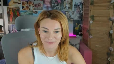 Snapshot of mistybarnes chatting on January 31, 11:35 am MistyBarnes NONUDE MODEL online show from January 31, 11:35 am