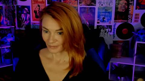 Snapshot of mistybarnes chatting on December 28, 8:26 am MistyBarnes NONUDE MODEL online show from December 28, 8:26 am
